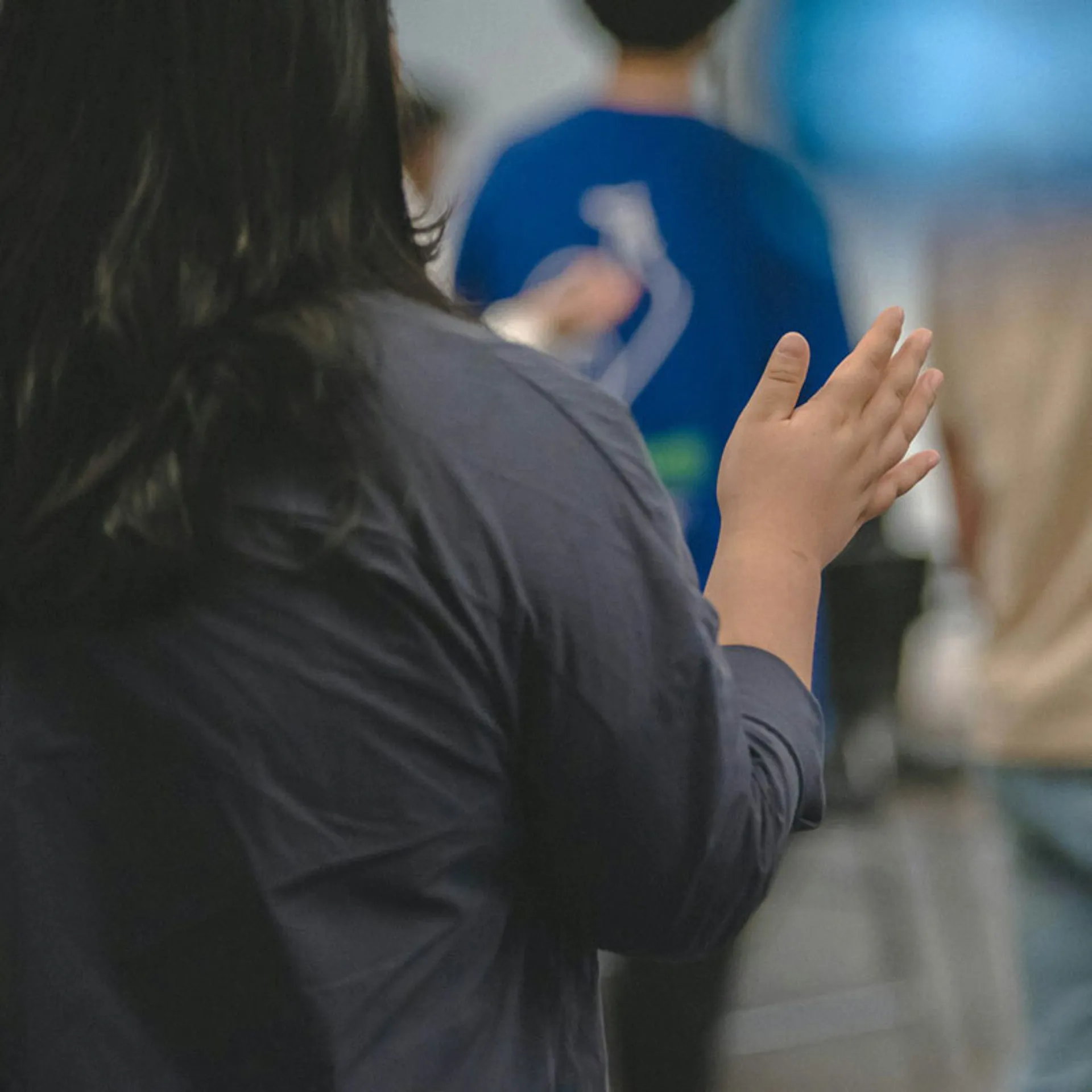 Audience clapping 800x800